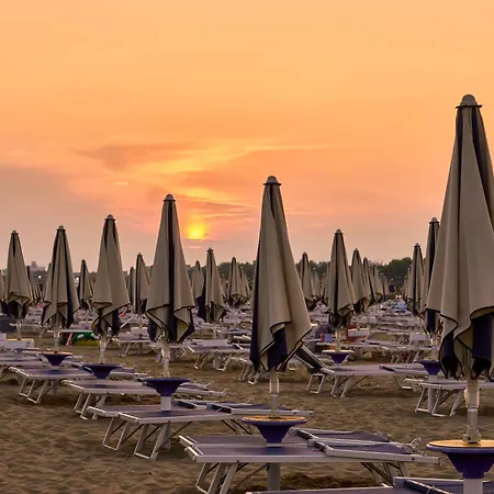 Poolside Serenity - Beahost * Bibione