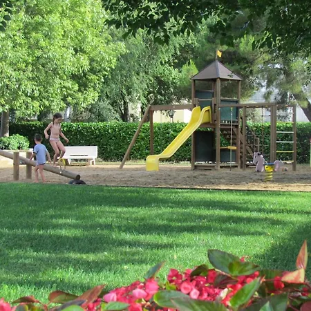 Poolside Serenity-beahost 비비오네