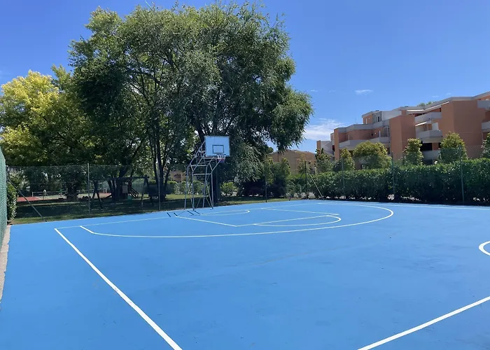 Apartment Poolside Serenity-beahost *